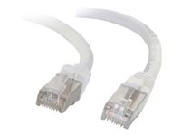 C2G Cat5e Booted Shielded (STP) Network Patch Cable - Patch-kabel - RJ-45 (hane) till RJ-45 (hane) - 5 m - STP - CAT 5e - formpressad - vit 83884